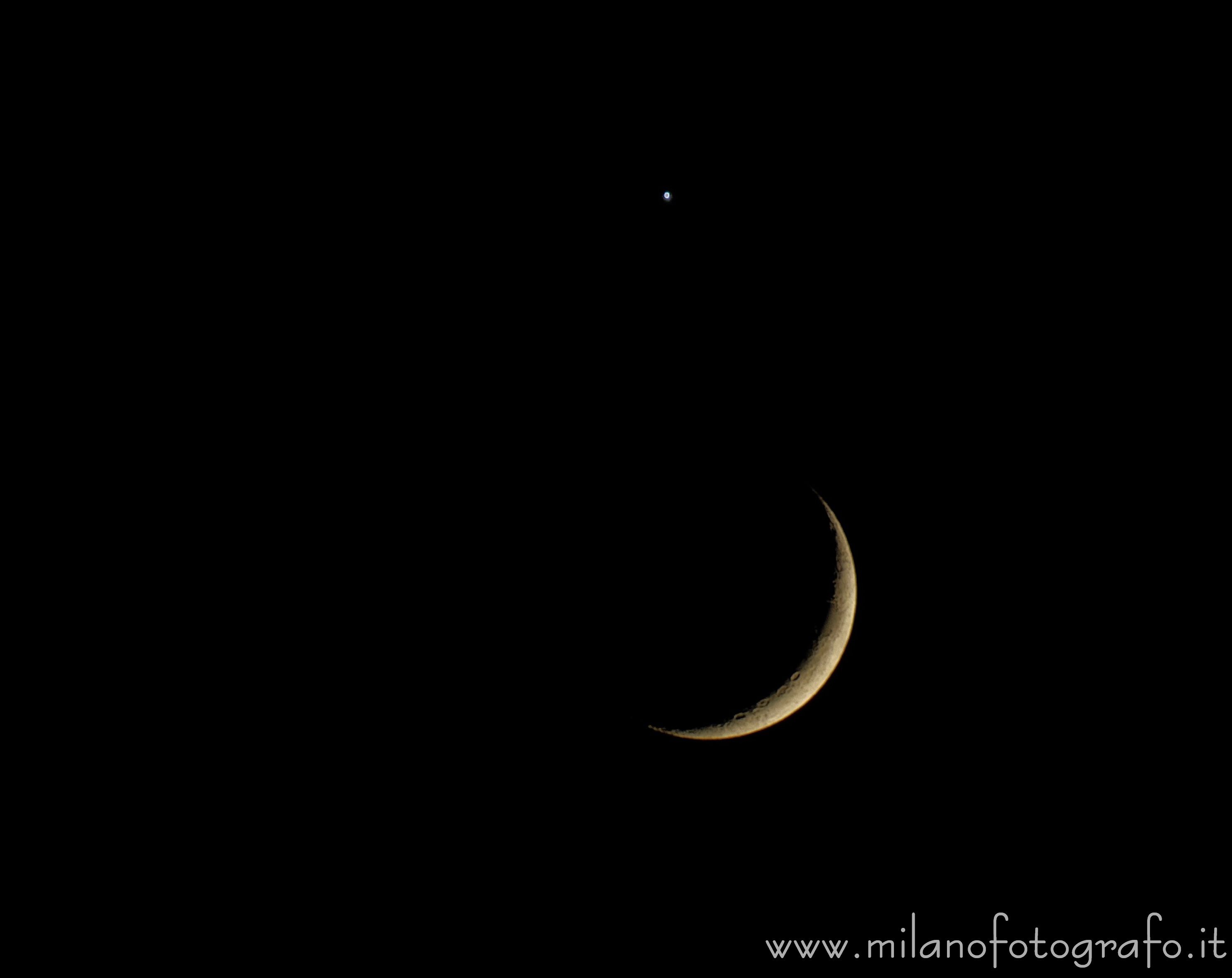 Milano - Congiunzione luna Venere - Foto a piena risoluzione